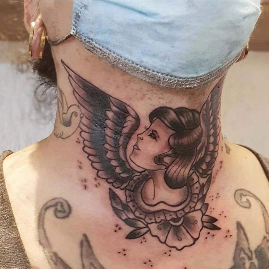 Foto 3:  — Mendel Graves Tattoo & Piercing
